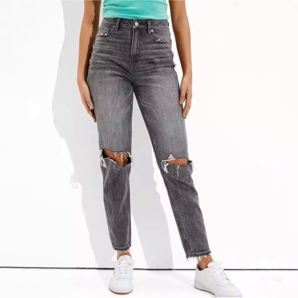 {America Eagle} Gray Wash Mom Jean